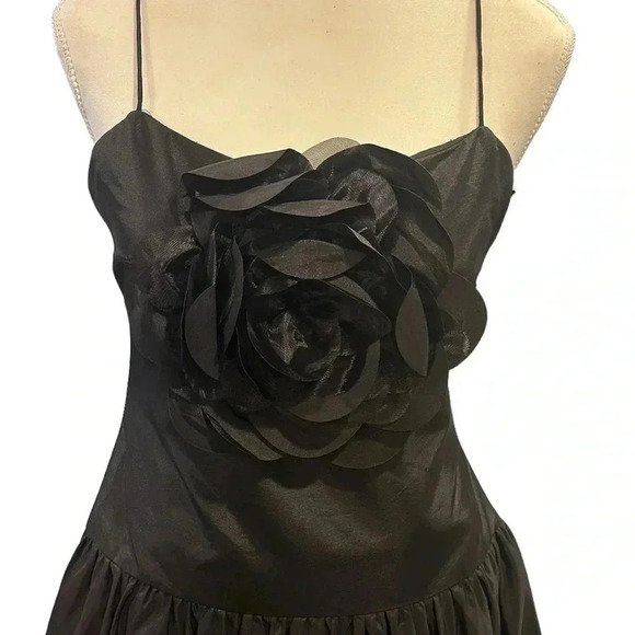 Zac Posen FLORAL APPLIQUE DRESS Black Mini Dress With Flower, Size 2 Brand New - Picture 8 of 12